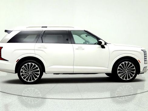 Used 2026 Hyundai Palisade Calligraphy FWD image 4