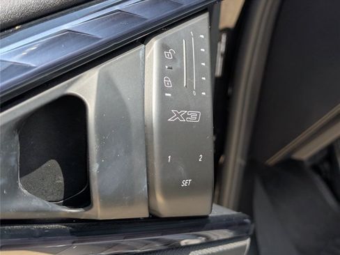 Used 2025 BMW X3 xDrive30i AWD/4WD image 39