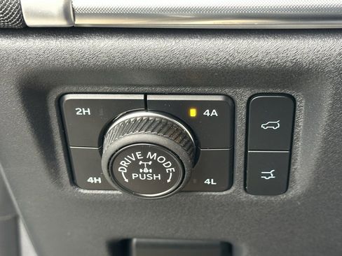 New 2025 Ford Expedition Tremor image 6