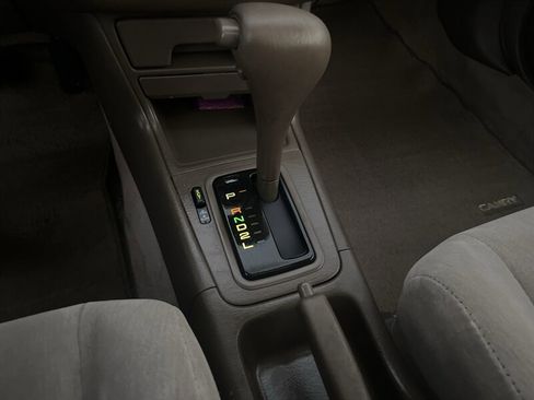 Used 1995 Toyota Camry XLE image 42