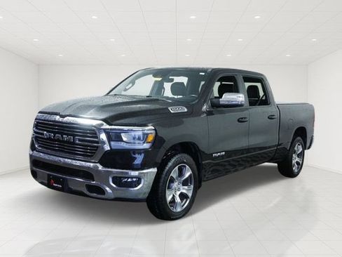 Used 2023 RAM 1500 Laramie AWD/4WD image 2