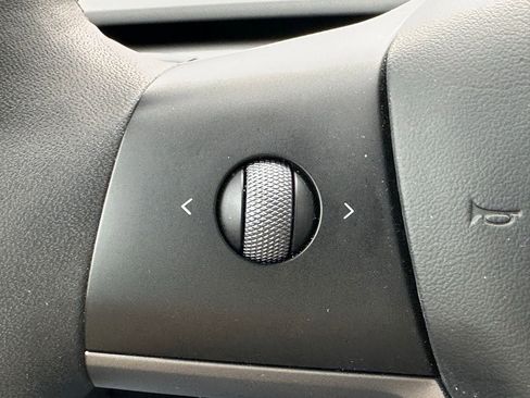 Used 2024 Tesla Model Y Long Range image 23