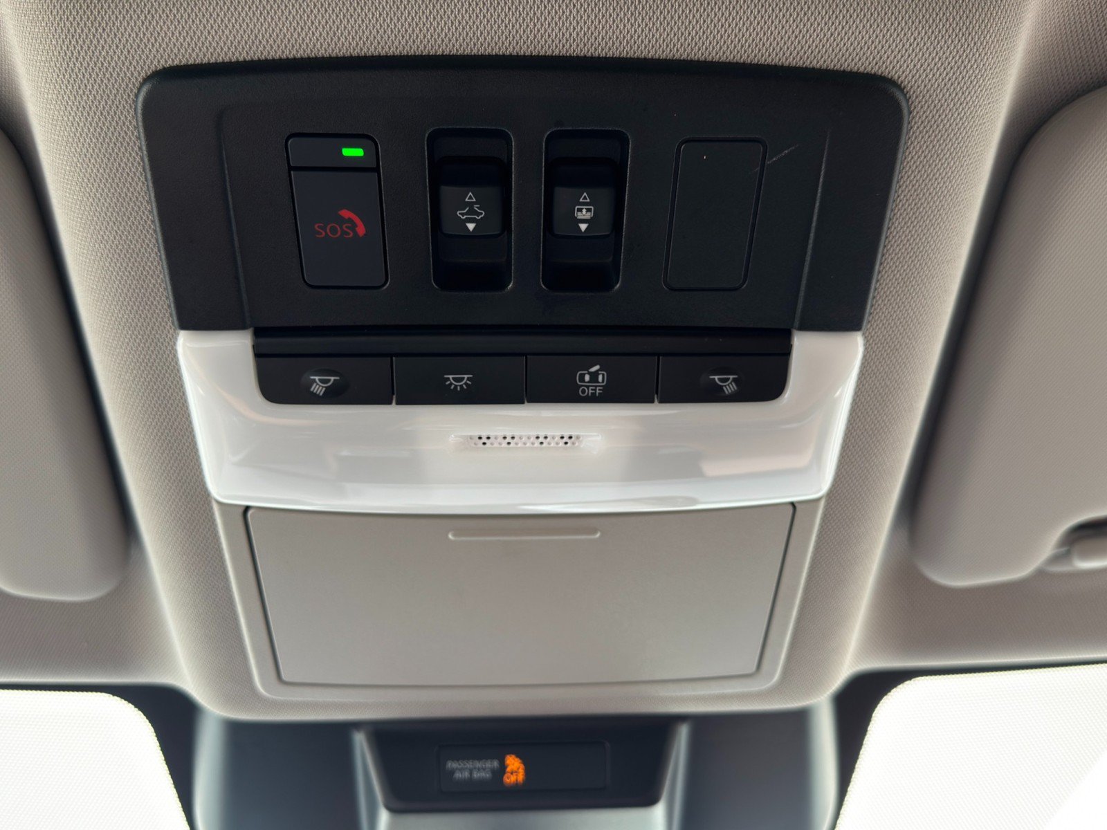 Used 2024 Nissan Rogue Platinum w/ Platinum Premium Package FWD image 32