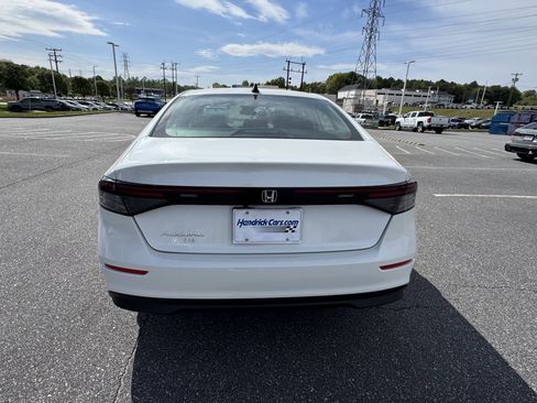 New 2026 Honda Accord SE image 8