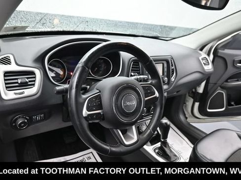 Used 2017 Jeep Compass Latitude AWD/4WD image 13