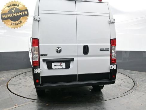 Used 2024 RAM ProMaster 2500 w/ Convenience Group image 42