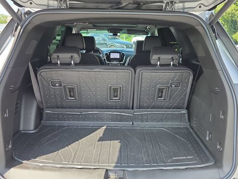 Certified 2023 Chevrolet Traverse RS w/ LPO, Floor Liner Package AWD/4WD image 25