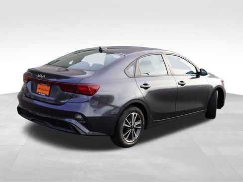 Certified 2023 Kia Forte LXS w/ LXS Technology Package FWD image 5