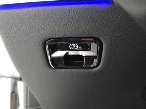 Used 2025 Mercedes-Benz S 580e 4MATIC Sedan image 10