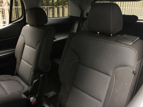 Used 2020 GMC Acadia SLE w/ Driver Convenience Package FWD image 18