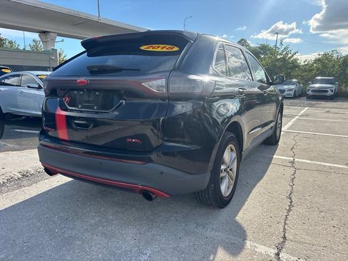 Used 2018 Ford Edge SEL FWD image 3