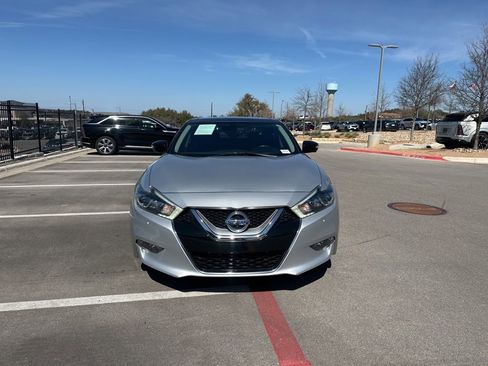 Used 2017 Nissan Maxima Platinum w/ Medallion Package image 2