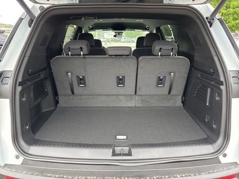 New 2026 Chevrolet Traverse LT FWD image 36