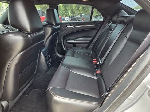 Used 2022 Chrysler 300 S w/ Comfort Group RWD image 13