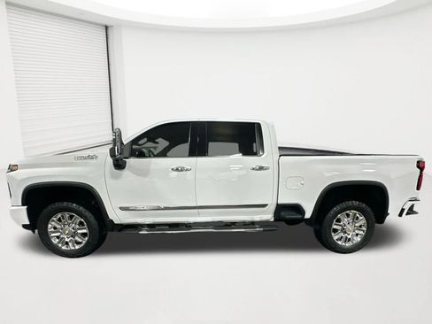 Used 2024 Chevrolet Silverado 3500 High Country w/ Technology Package AWD/4WD image 8
