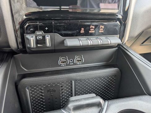 New 2026 RAM 1500 Big Horn AWD/4WD image 23