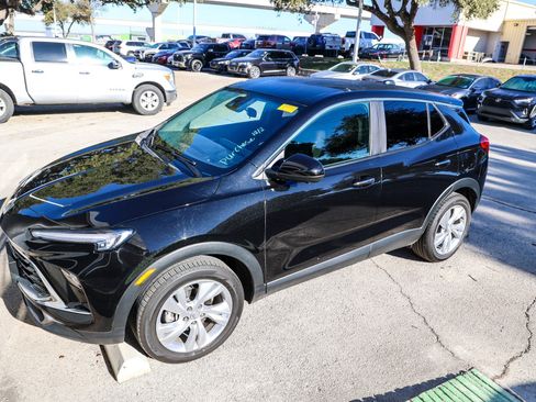 Used 2025 Buick Encore GX Preferred w/ Advanced Technology Package image 3