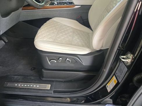 Certified 2025 Cadillac Escalade Sport Platinum AWD/4WD image 22