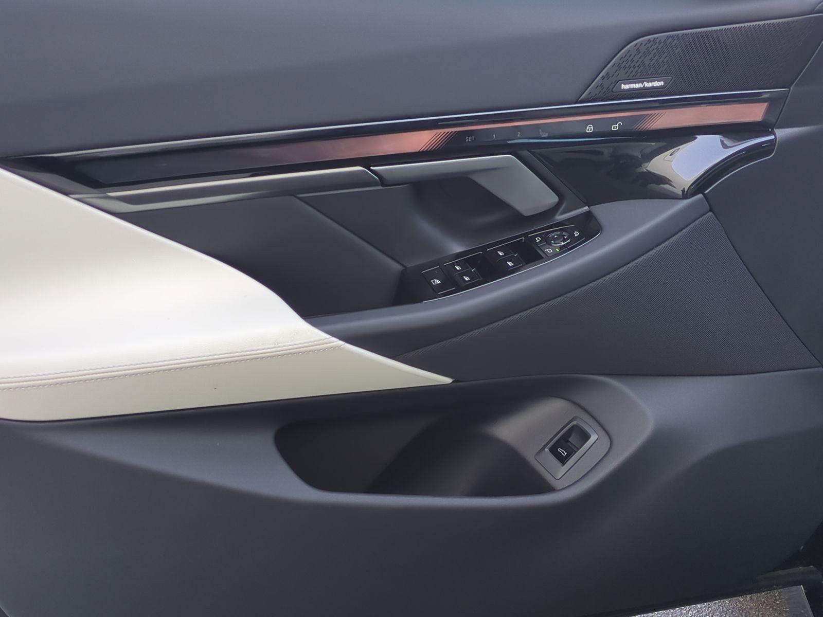 Certified 2027 BMW 530i w/ M Sport Package RWD image 14