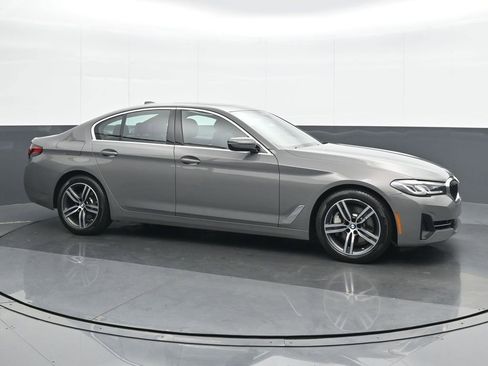 Used 2022 BMW 530i xDrive image 8