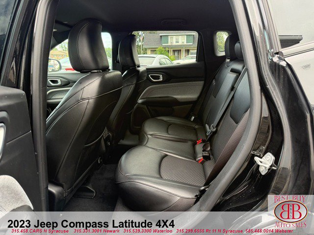 Used 2023 Jeep Compass Latitude AWD/4WD image 11
