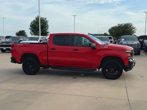 Used 2020 Chevrolet Silverado 1500 LT Trail Boss w/ Convenience Package AWD/4WD image 2