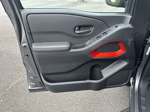 New 2026 Nissan Frontier PRO-4X w/ Pro-4x Convenience Package image 10