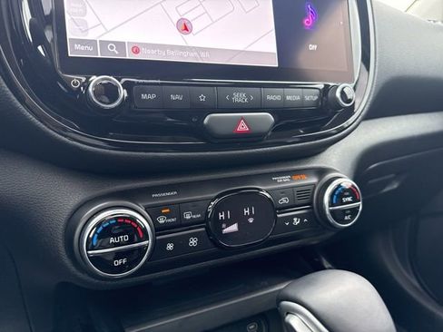 Used 2023 Kia Soul EX image 33