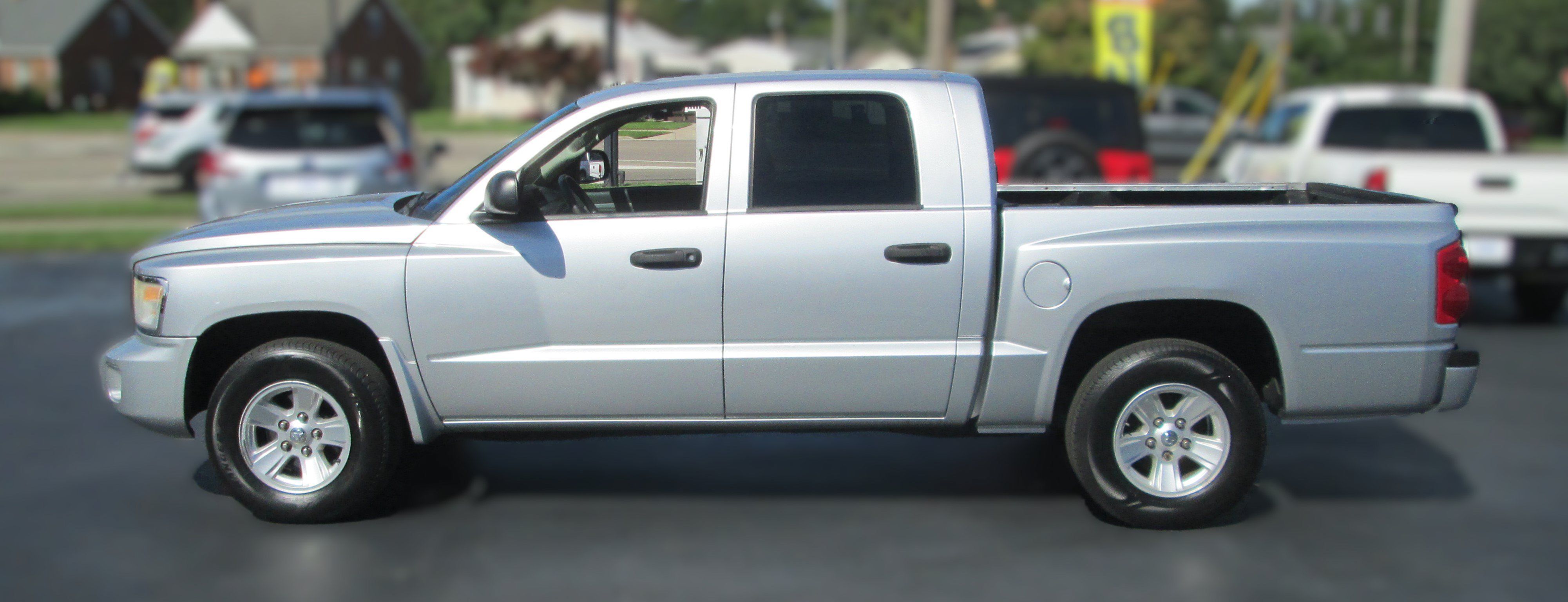 Used 2008 Dodge Dakota SLT w/ Trailer Tow Group AWD/4WD image 4