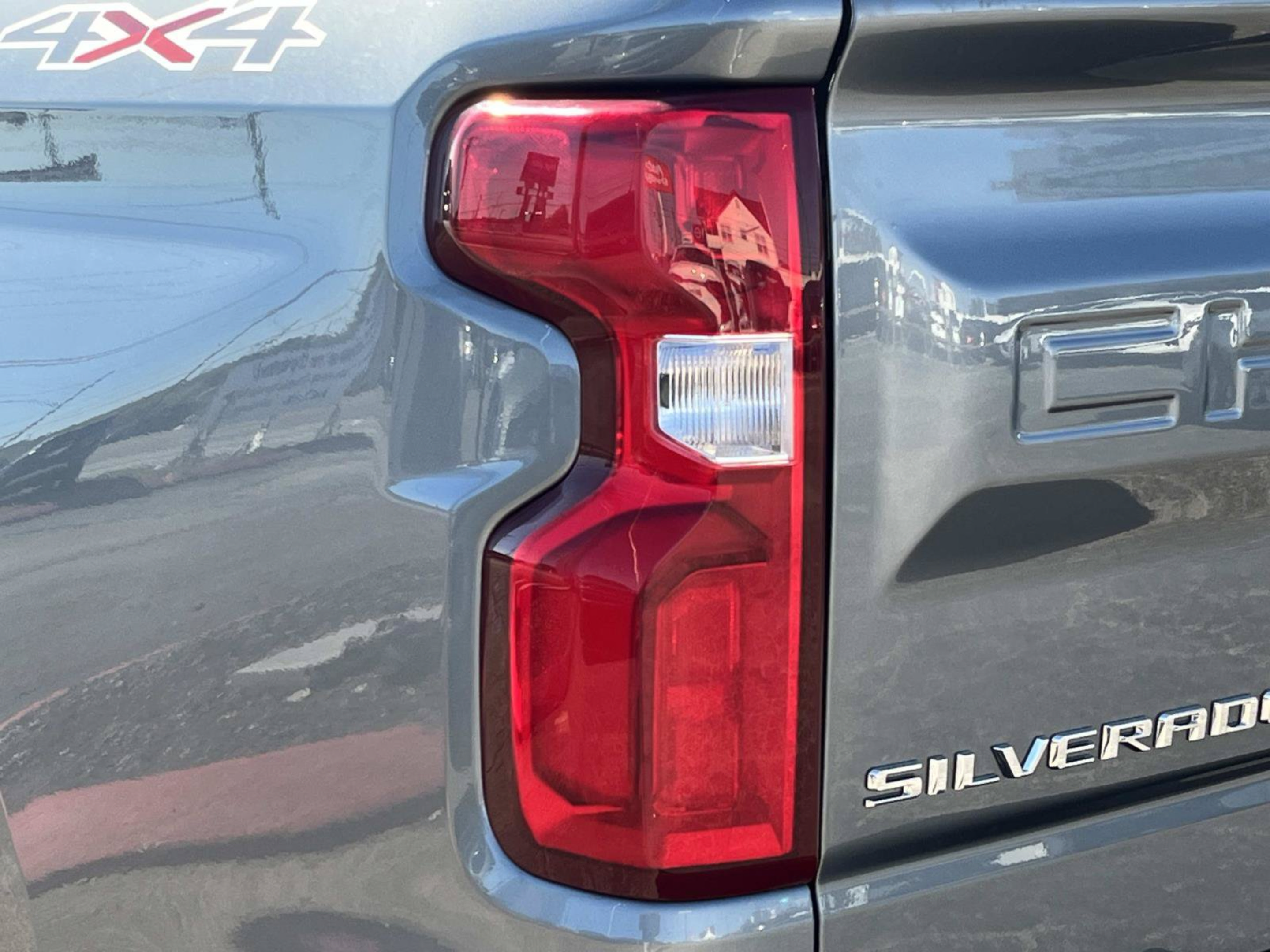 Used 2019 Chevrolet Silverado 1500 LTZ w/ LTZ Premium Package AWD/4WD image 11