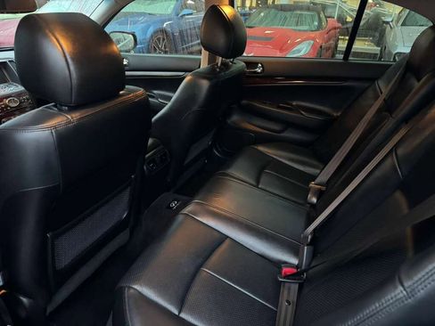 Used 2012 INFINITI G37 Journey w/ Premium Pkg image 11