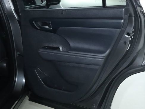 Used 2023 Toyota Highlander Limited image 24