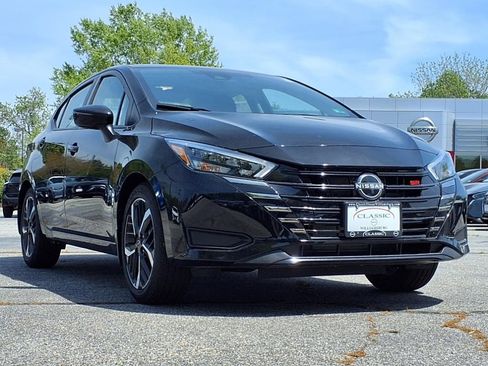 New 2025 Nissan Versa SR w/ Trunk Package image 2