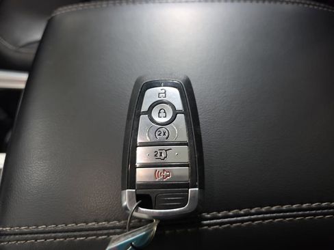 Used 2023 Ford Explorer XLT w/ Equipment Group 202A image 39