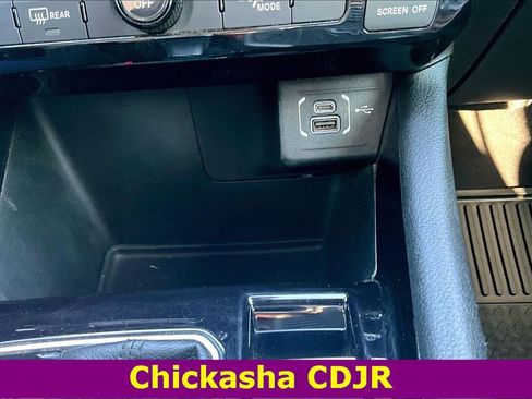 Used 2022 Jeep Compass Altitude w/ Sun and Sound Group image 13