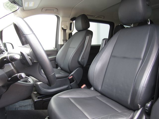 Used 2023 Mercedes-Benz Metris Passenger image 10