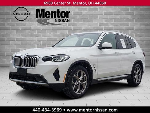 Used 2023 BMW X3 xDrive30i w/ Premium Package image 3