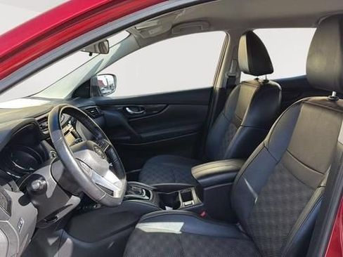 Used 2022 Nissan Rogue Sport SV w/ Technology Package AWD/4WD image 9