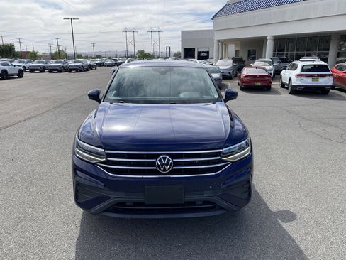 Used 2022 Volkswagen Tiguan SE FWD image 38