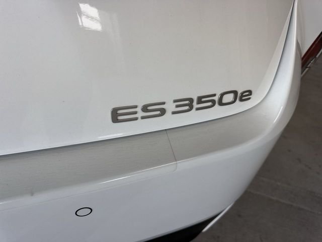 New 2026 Lexus ES 350e w/ Convenience Package FWD image 25