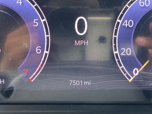 Certified 2025 Jeep Grand Cherokee Laredo X AWD/4WD image 35