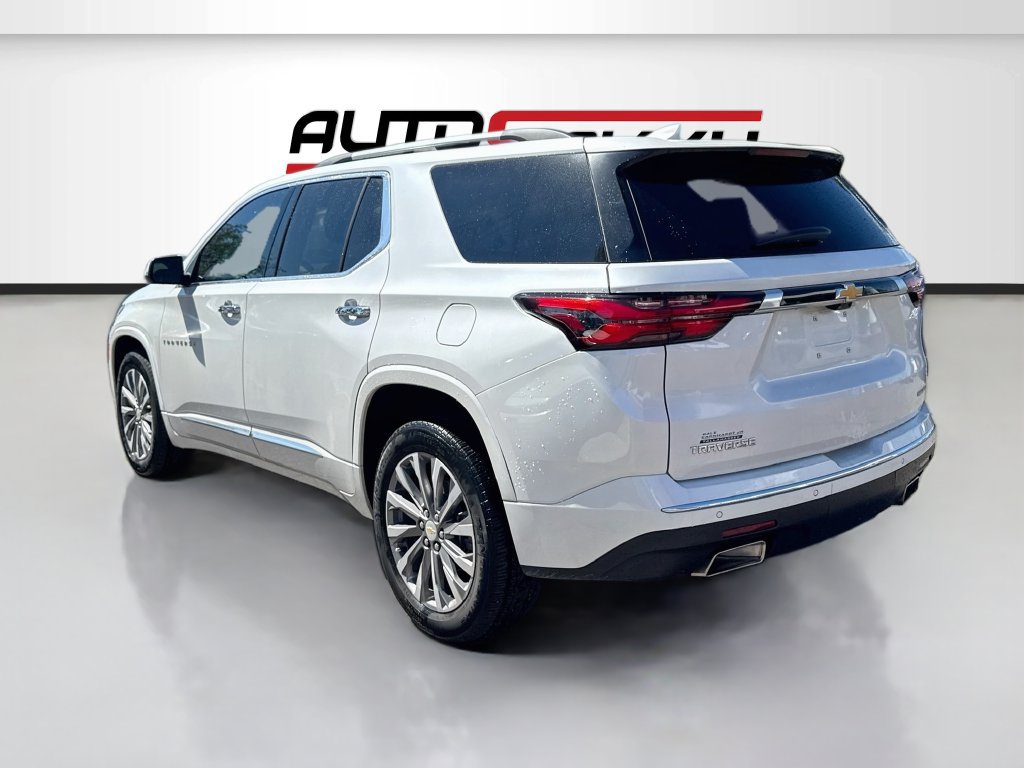 Used 2023 Chevrolet Traverse Premier FWD image 5