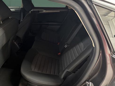 Used 2020 Ford Fusion SE FWD image 13