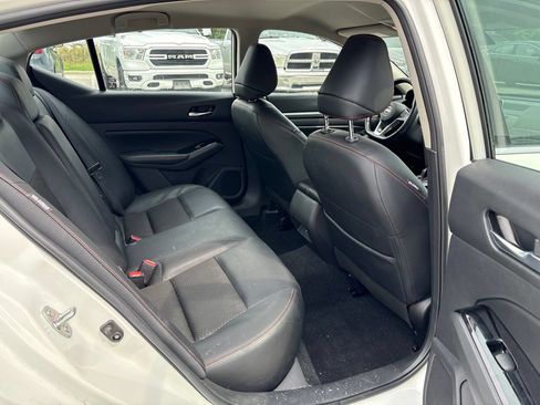 Used 2025 Nissan Altima 2.5 SR FWD image 22