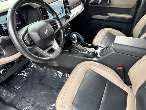 Used 2023 Ford Bronco Wildtrak AWD/4WD image 11