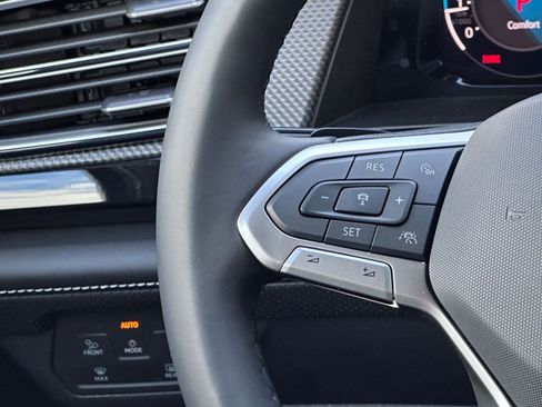 New 2026 Volkswagen Atlas Cross Sport SEL R-Line image 15