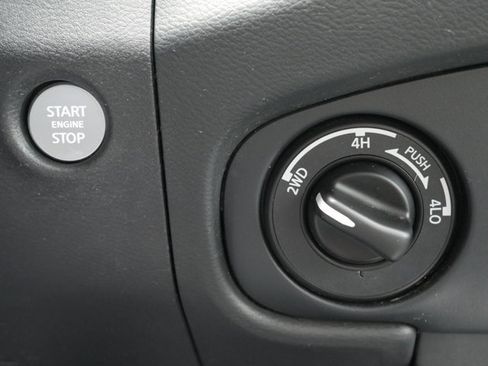 Certified 2022 Nissan Frontier SV w/ Technology Package image 8