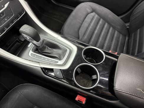 Used 2013 Ford Fusion SE image 18