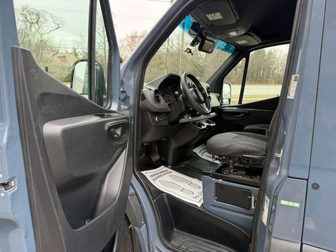 Used 2019 Mercedes-Benz Sprinter 170 image 17