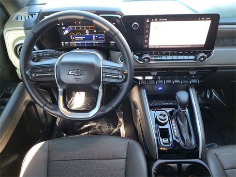 Used 2024 Chevrolet Colorado ZR2 w/ ZR2 Convenience Package III image 28